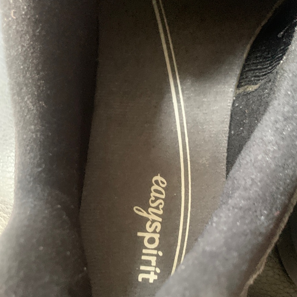 Easy Spirit Men's Dark Gray Sneakers - Picture 5 of 8